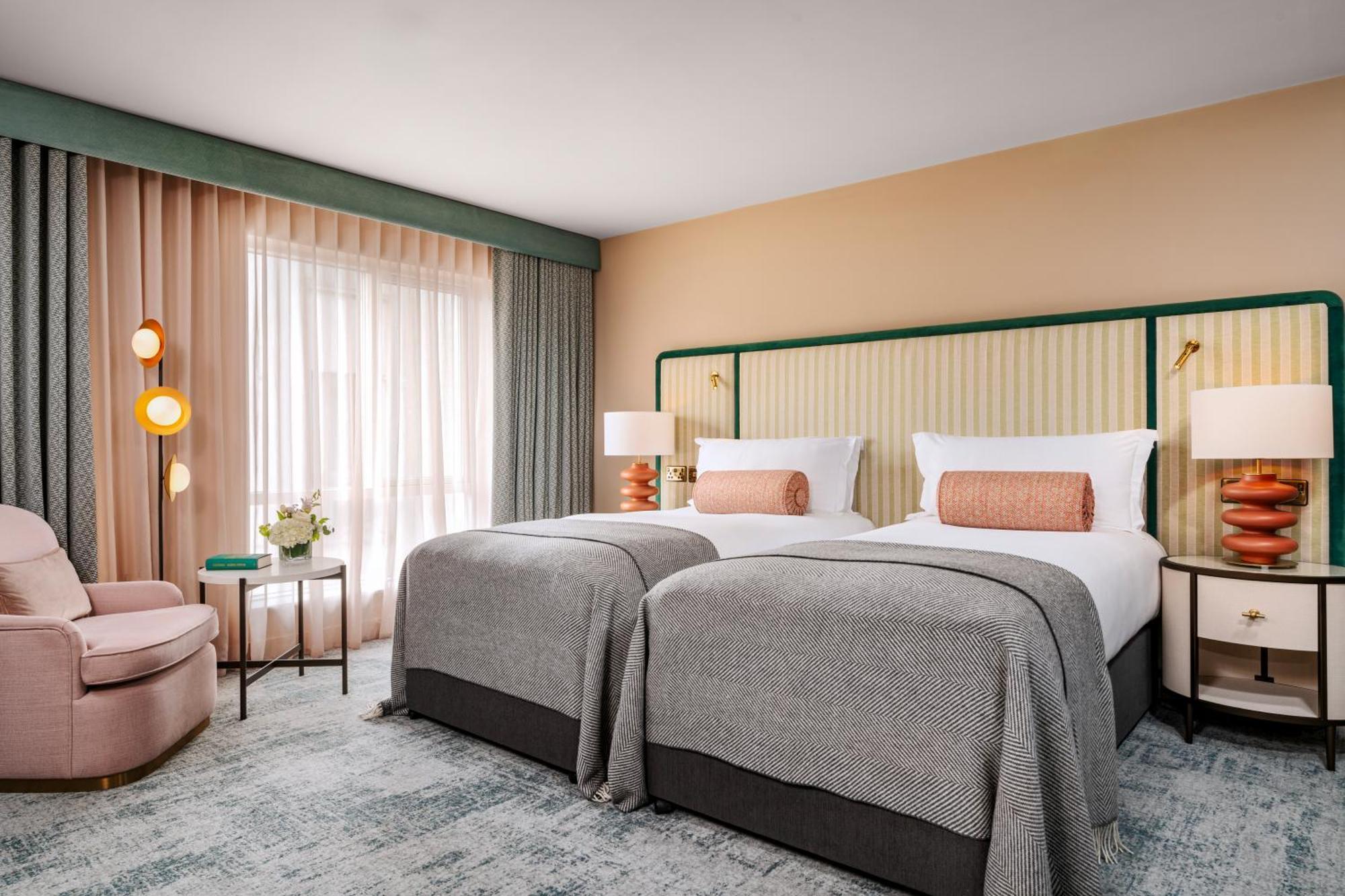 Twin Room,1566923456:JPEG