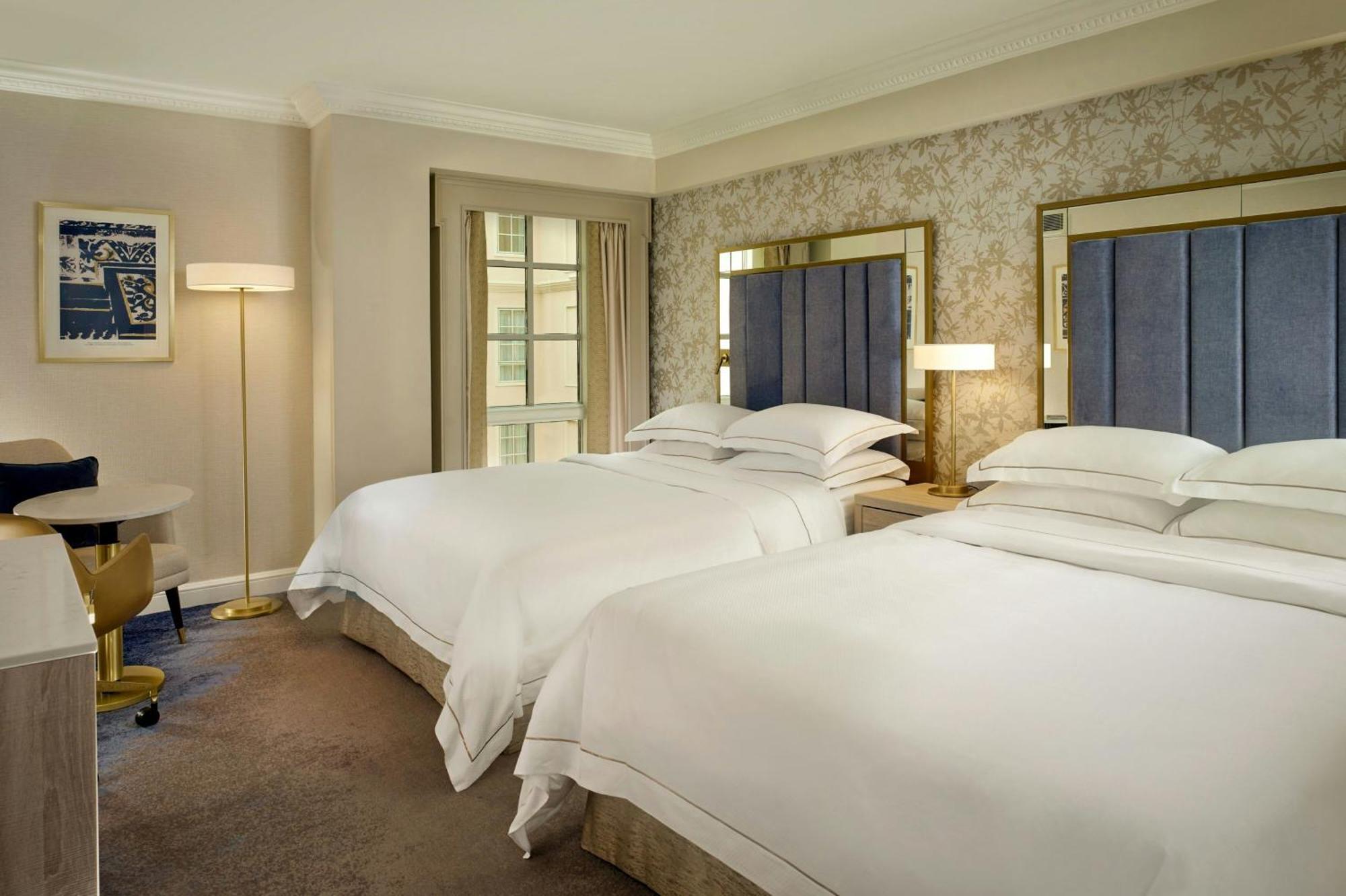 Deluxe Double Room Two Double Beds Atrium View